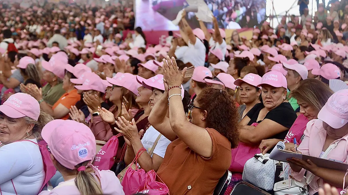 MUJERES GRANDEZA - Fco Meza - El Sol de Leon (1)